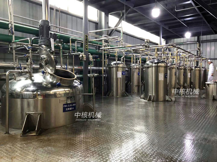 What are the reasons for insufficient vacuum in the equipment?